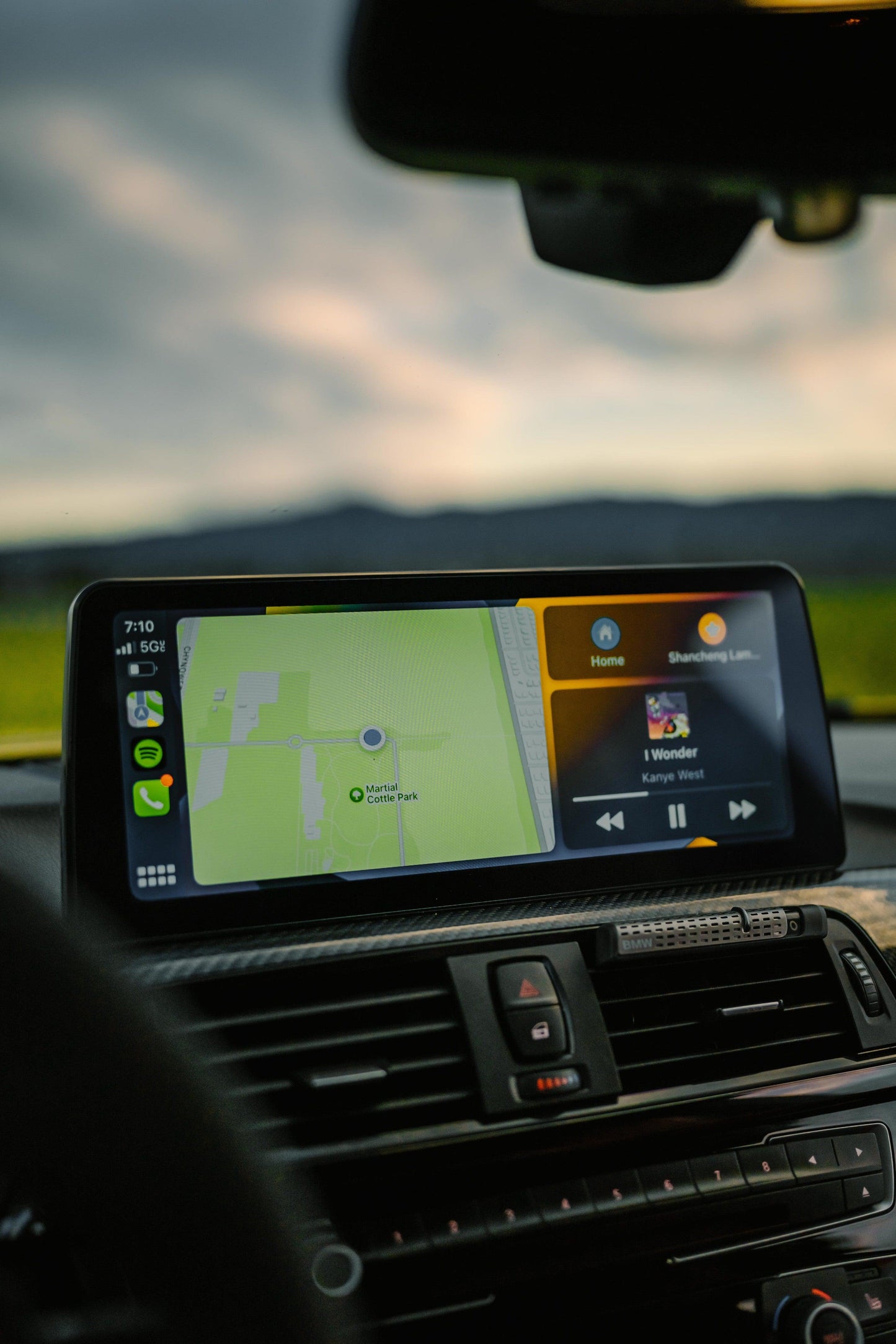 Apple Carplay & Android Auto Display Screen Upgrade - BMW F01/F02 7 Series