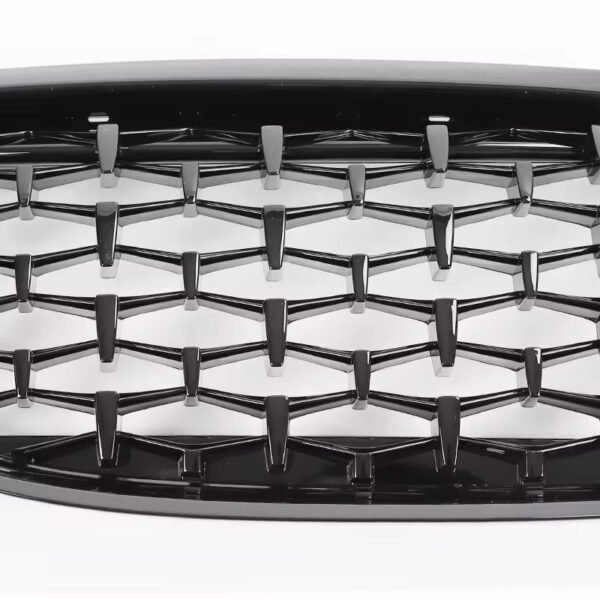 ABS Gloss Black Diamond Style Front Grille - BMW E90/E91/E92/E93 3 Series LCI - Image 3
