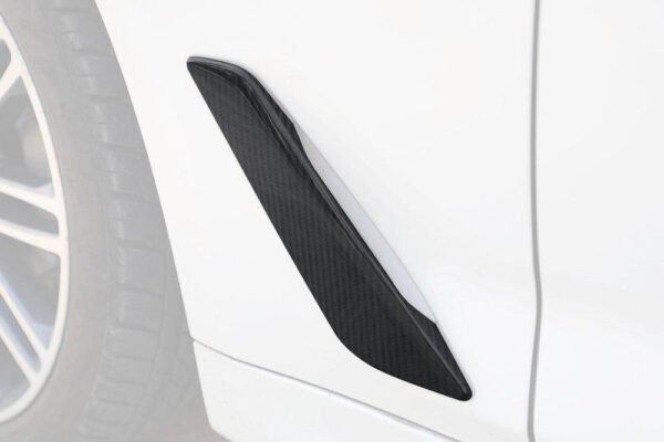 Carbon Fiber Side Fender Vent Trims - BMW G30 / G38 5 Series - Image 2