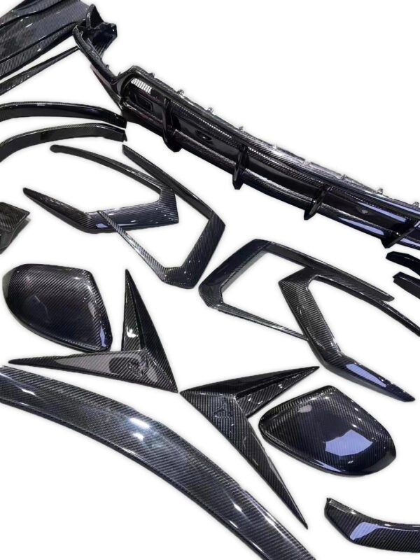 TC Style Carbon Fiber Body Kit - Lamborghini Urus - Image 19